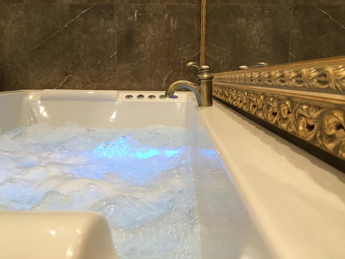 Central Business Apartments Jacuzzi Belgrade Exterior photo