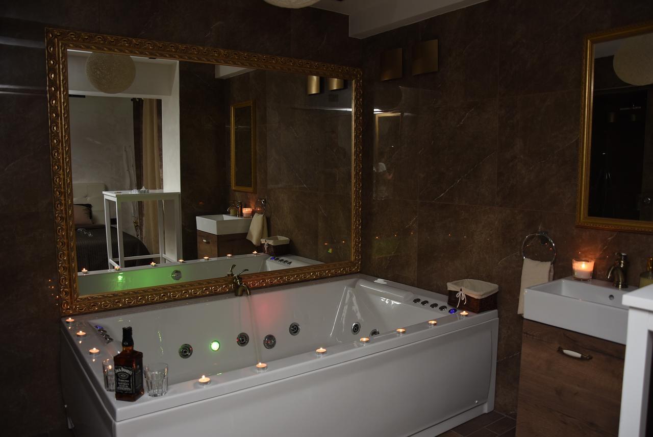 Central Business Apartments Jacuzzi Belgrade Room photo