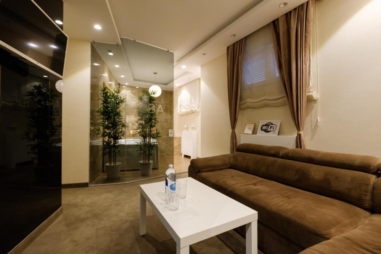 Central Business Apartments Jacuzzi Belgrade Exterior photo