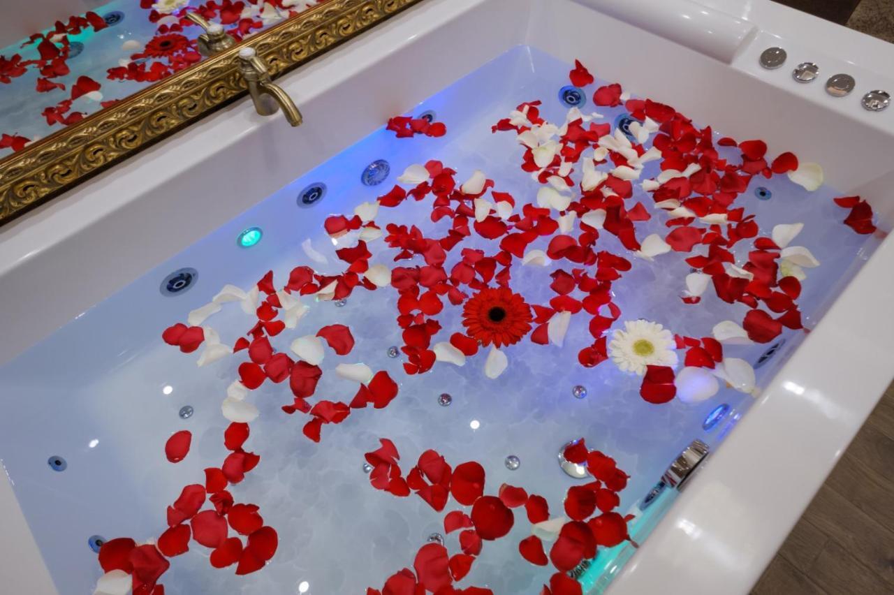 Central Business Apartments Jacuzzi Belgrade Exterior photo